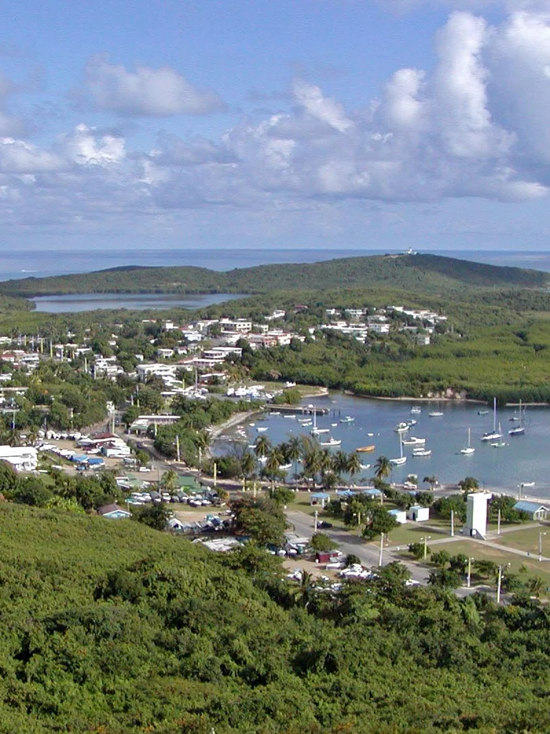 Historical view of Las Croabas and its coastal setting in Fajardo