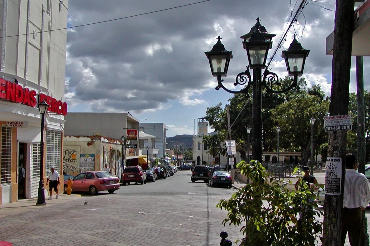 Fajardo street near the plaza, January 2004